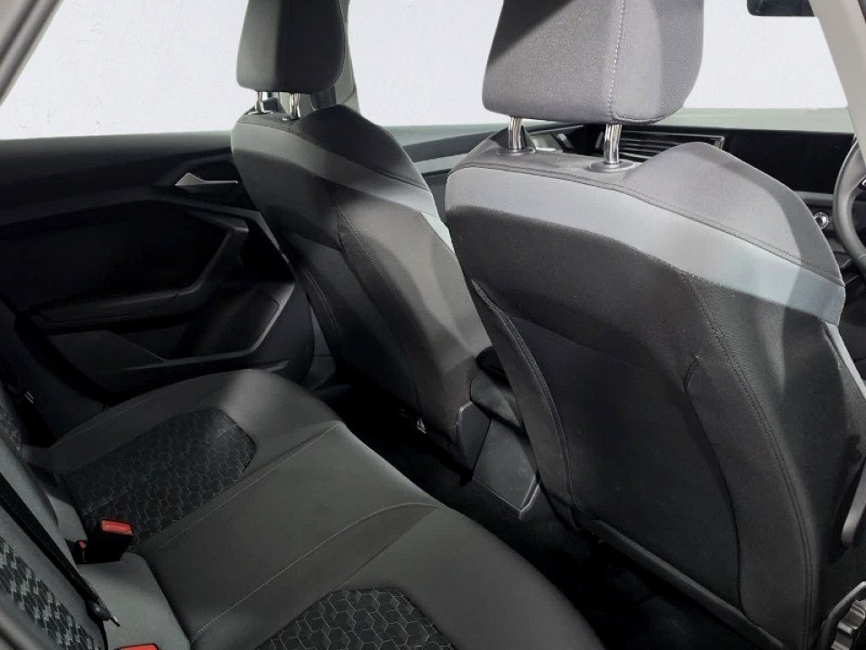 AUDI A1 SPORTBACK 30 TFSI ADVANCED S-TRONIC, image 2