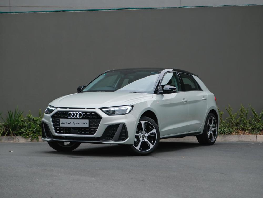 Audi A1 Sportback 30TFSI S line, image 1