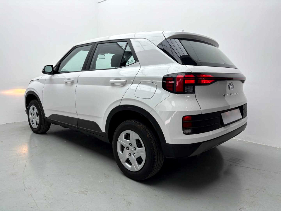 HYUNDAI VENUE 1.2 MOTION, image 2