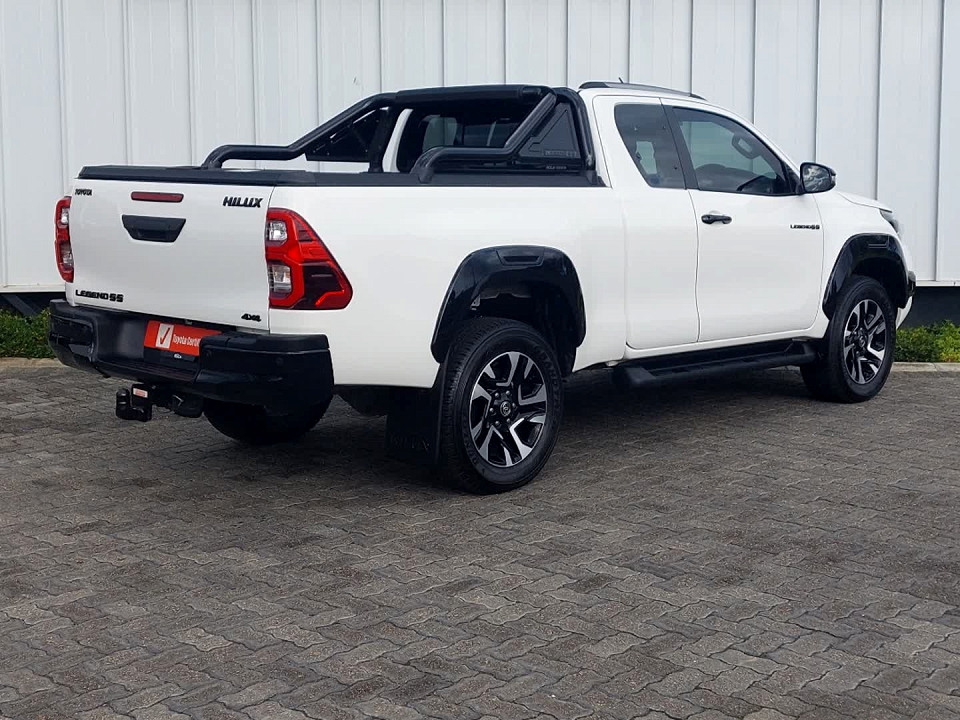 TOYOTA HILUX 2.8 GD-6 RB LEGEND 55 4X4 A/T P/U E/CAB, image 2