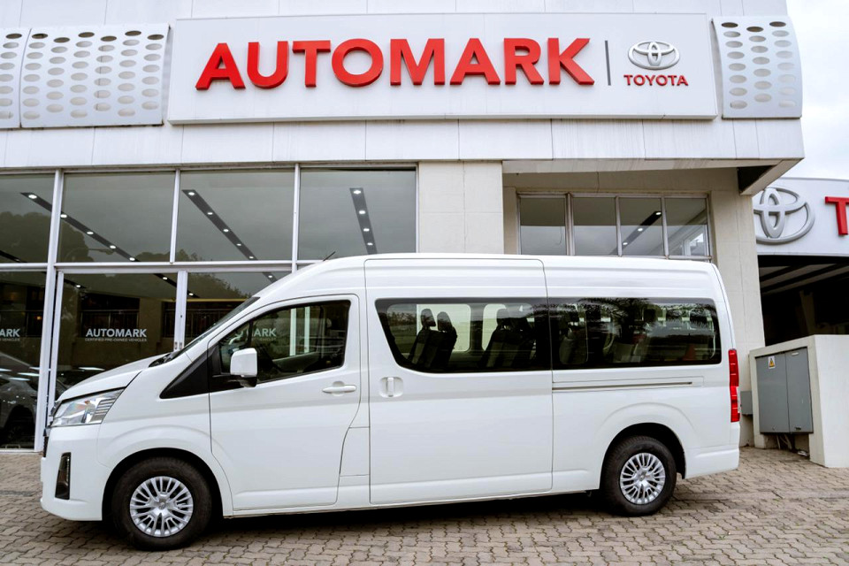TOYOTA QUANTUM 2.8 GL 14 SEAT, image 1