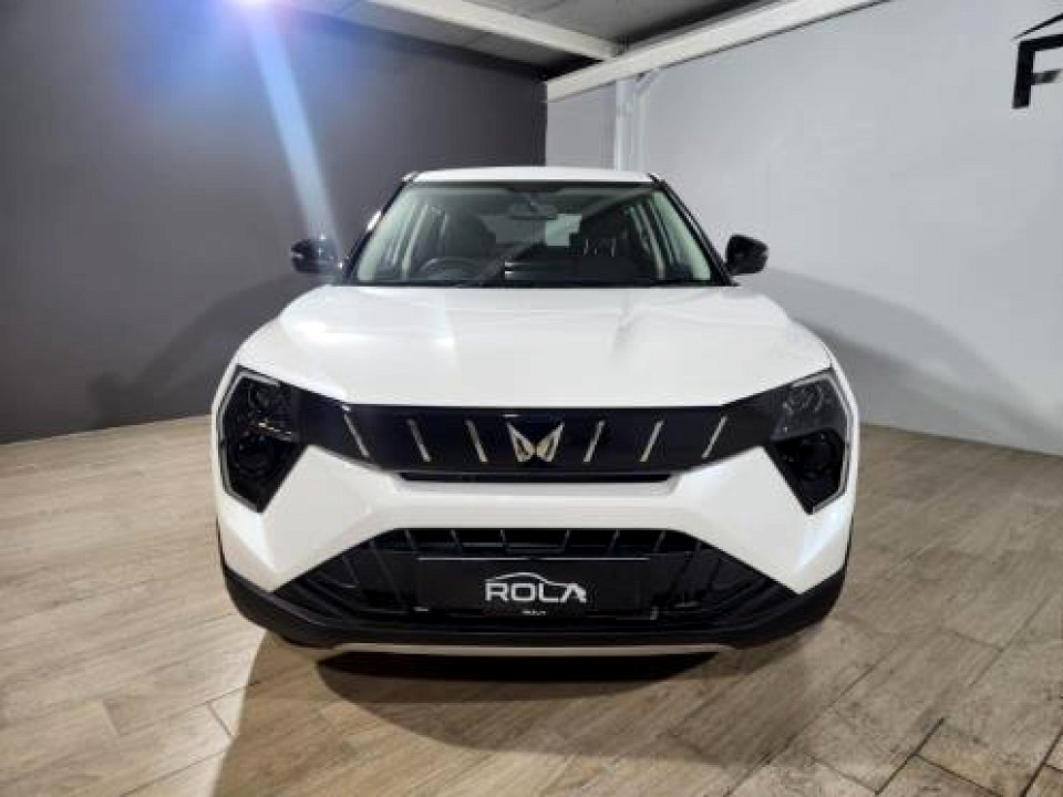 MAHINDRA XUV3XO 1.2T MX2, image 2