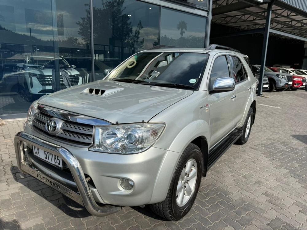 TOYOTA FORTUNER 3.0D-4D R/B A/T, image 1