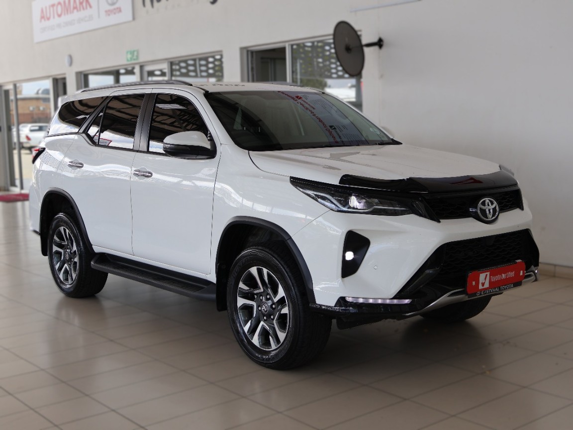 TOYOTA  FORTUNER 2.4GD-6 R/B A/T, image 1