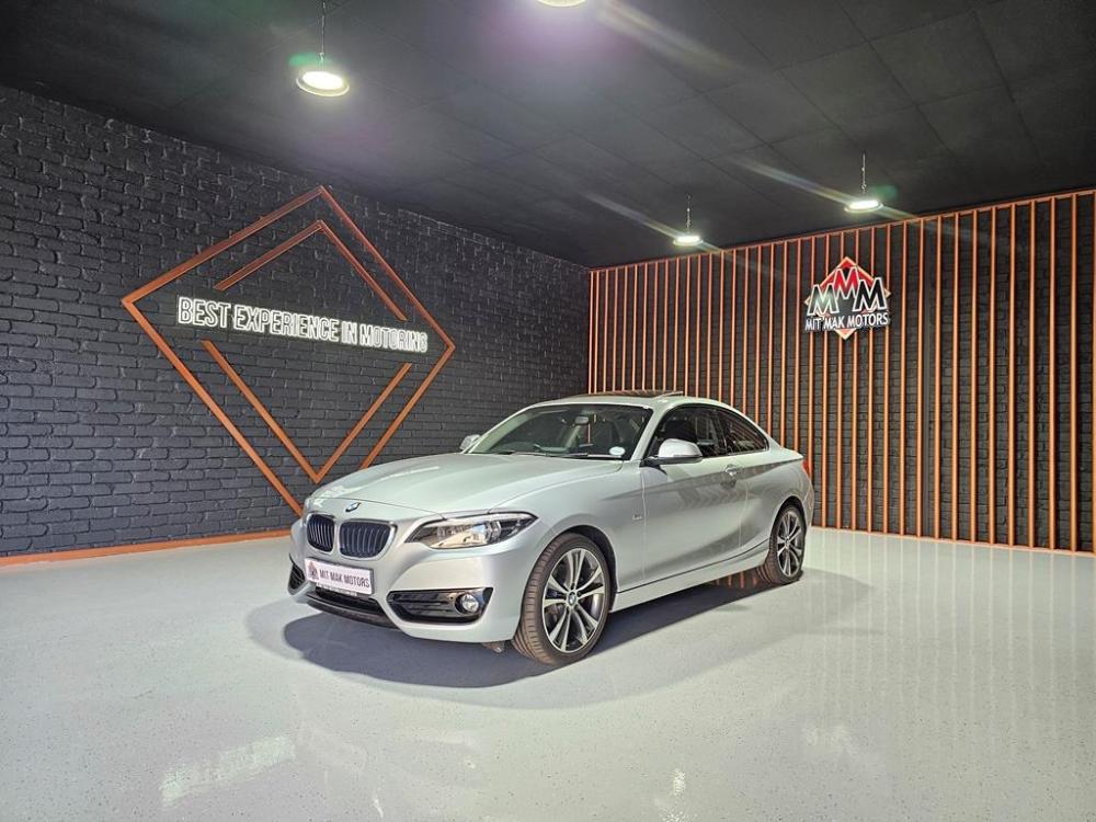 BMW 220i Coupe Sport Auto, image 1