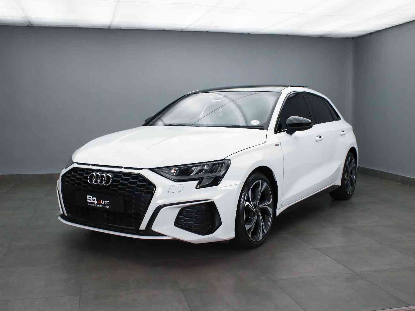 AUDI A3 SPORTBACK 1.4TFSI S LINE TIP (35TFSI), image 2