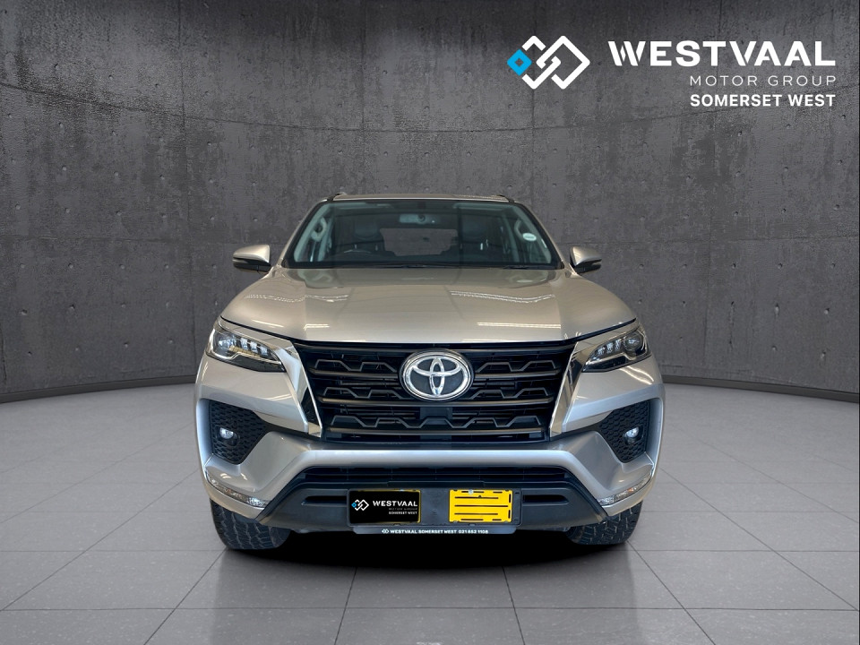 TOYOTA FORTUNER 2.8GD-6 R/B A/T, image 2