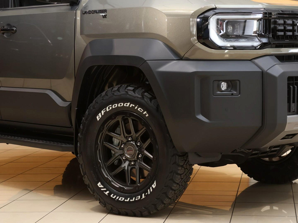 TOYOTA L/CRUISER FJ 2.7 VX A/T, image 2