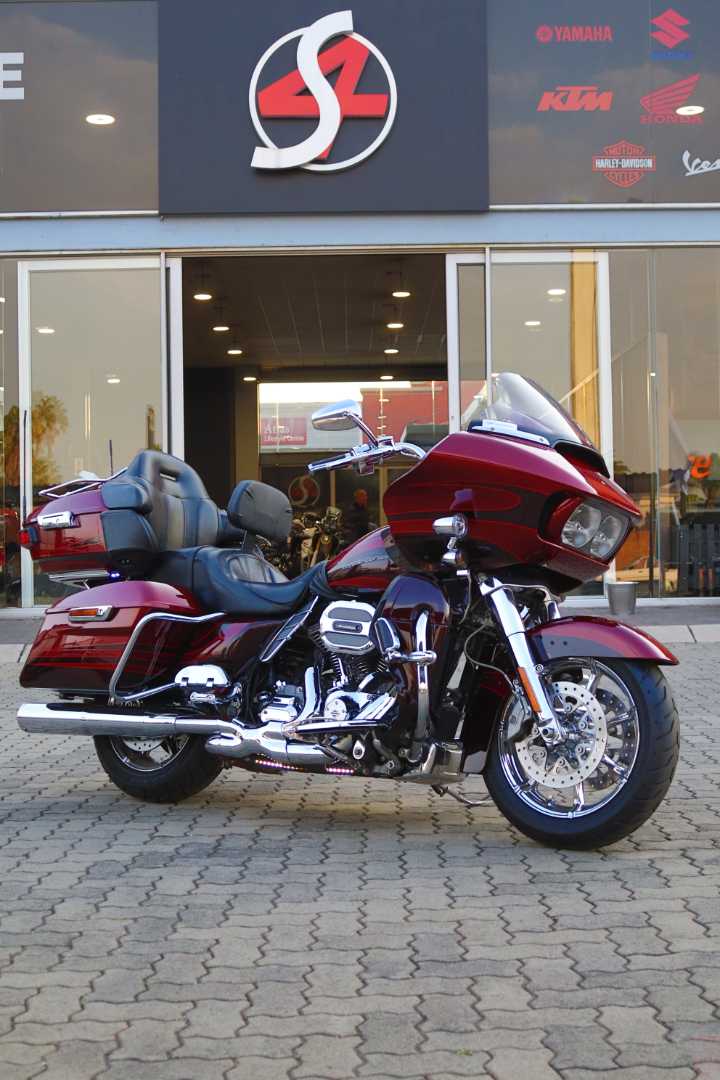 HARLEY DAVIDSON CVO ROAD GLIDE ULTRA, image 1