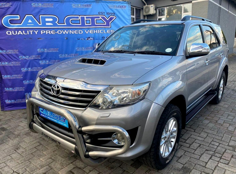 Toyota Fortuner 3.0D-4D R/B auto, image 1