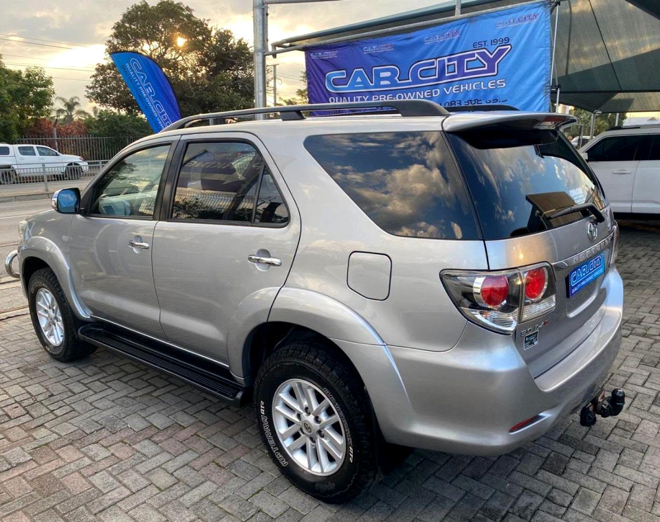 Toyota Fortuner 3.0D-4D R/B auto, image 2