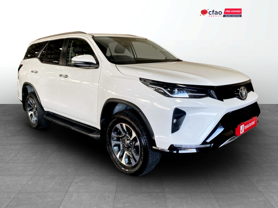 TOYOTA  FORTUNER 2.4GD-6 R/B A/T, image 1