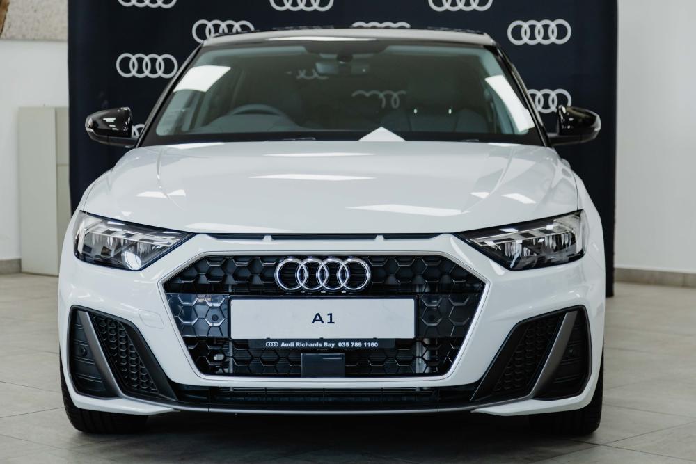 Audi A1 Sportback 30TFSI S line, image 2