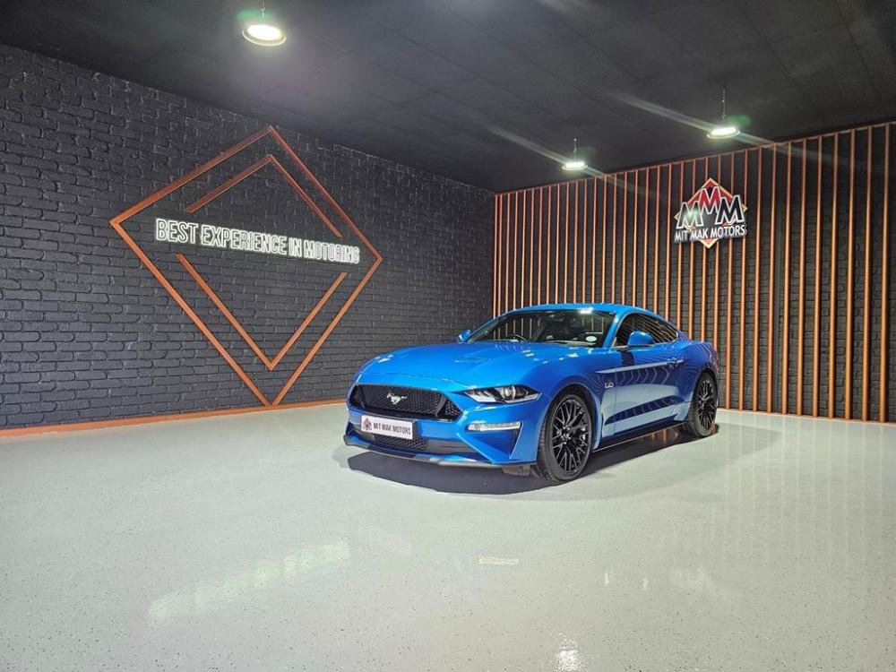 Ford Mustang 5.0 GT Fastback, image 1