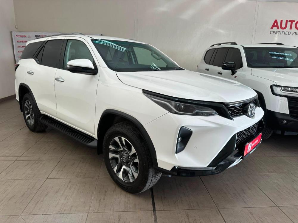 TOYOTA  FORTUNER 2.4GD-6 R/B A/T, image 1