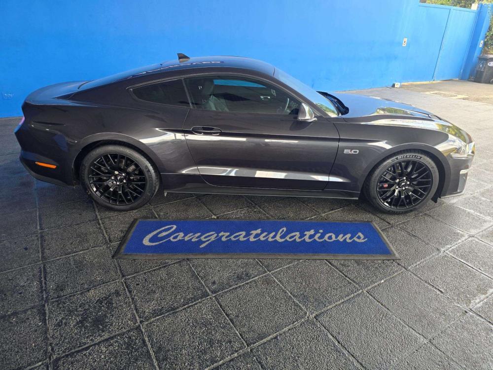 Ford Mustang 5.0 GT Fastback, image 2