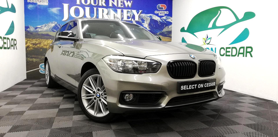 BMW 118i 5-door Urban auto, image 1