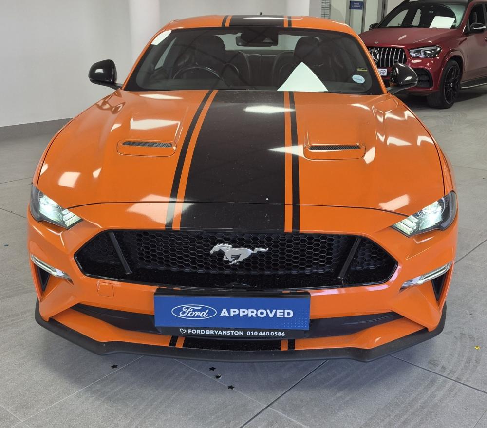 Ford Mustang 5.0 GT Fastback, image 2