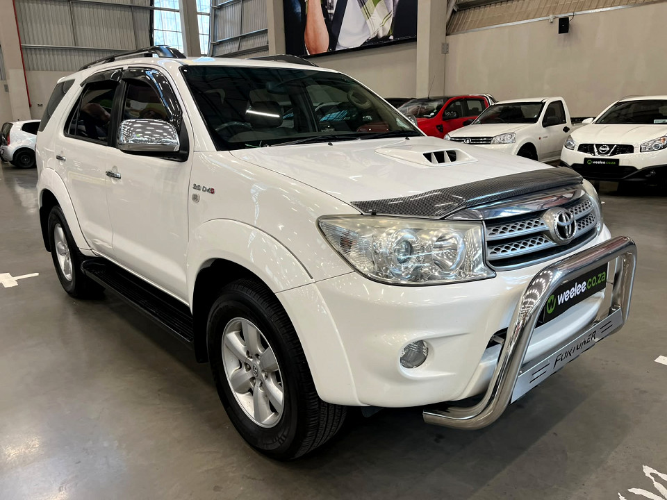 TOYOTA FORTUNER 3.0D-4D HERITAGE R/B A/T, image 1