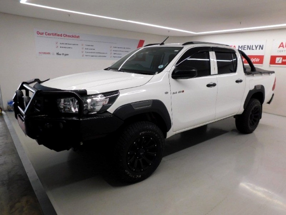 Toyota Hilux Double Cab 2.4GD6 4X4 SR MT, image 1