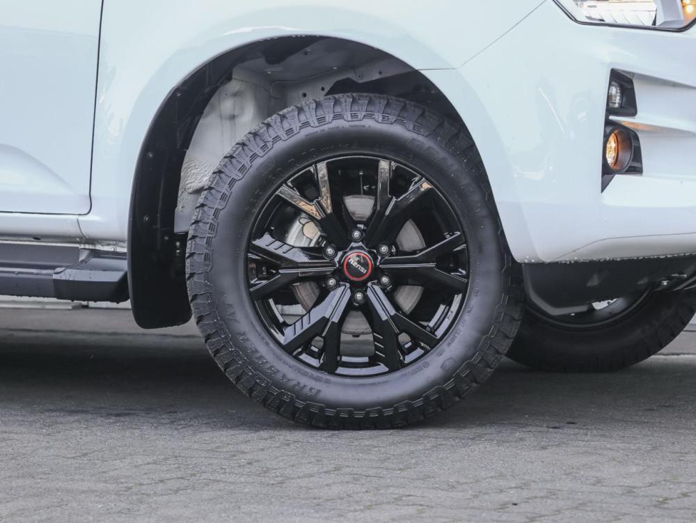 Isuzu D-MAX 1.9 Ddi HR LS D/C P/U, image 2