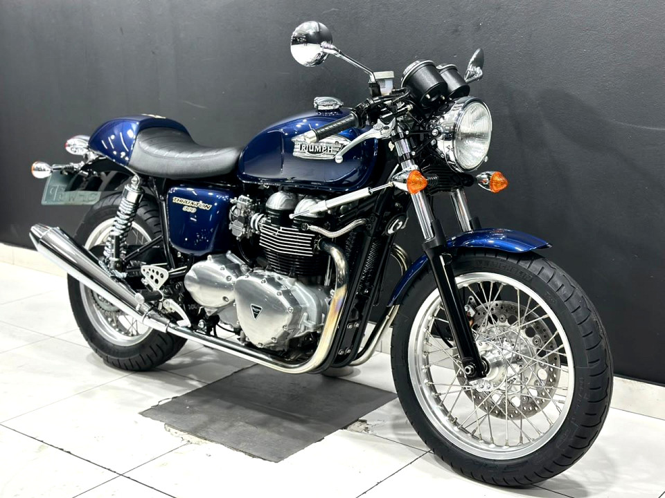 TRIUMPH THRUXTON 900, image 1