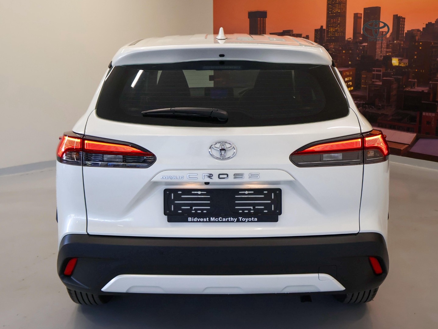 TOYOTA COROLLA CROSS 1.8 Xi , image 2