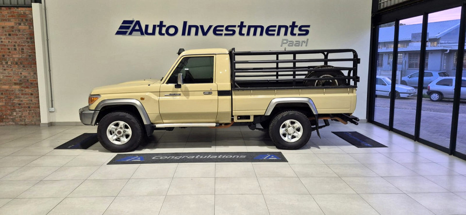 TOYOTA LAND CRUISER 79 4.5D P/U S/C, image 2