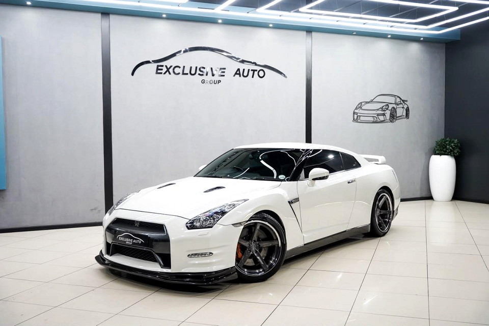 NISSAN GT-R BLACK EDITION, image 1