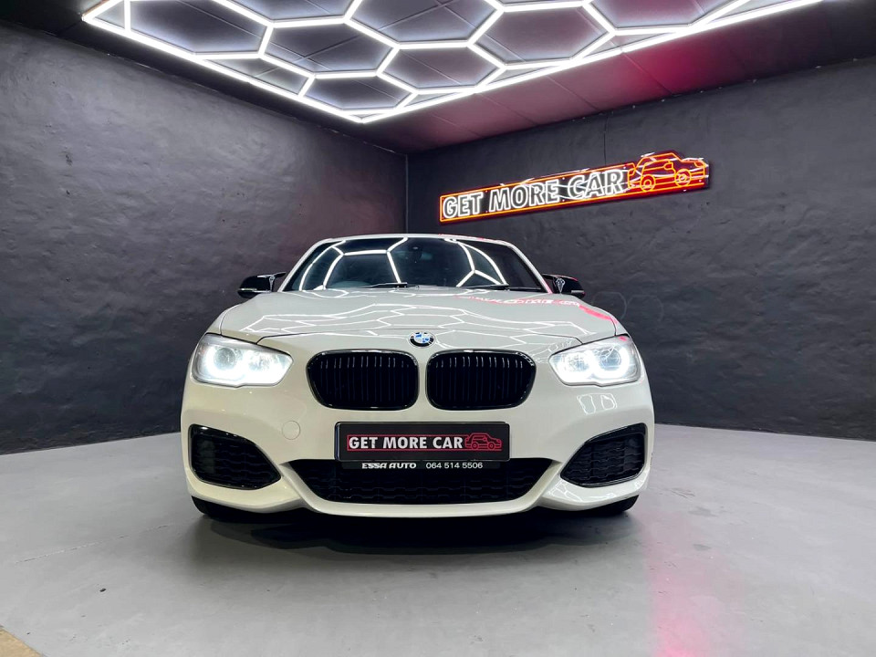 BMW M140i 5-door sports-auto, image 2