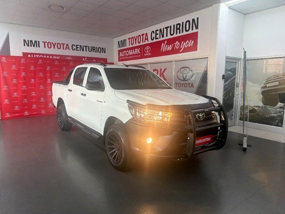 Toyota Hilux Double Cab 2.4GD6 4X4 SR MT, image 1