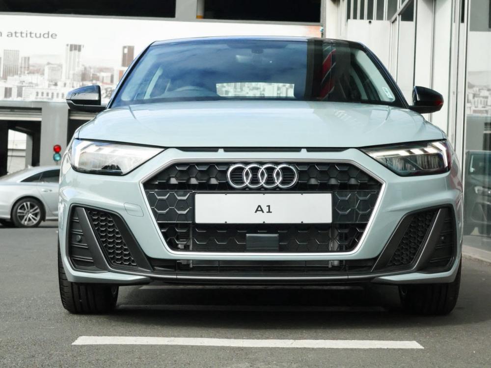 AUDI A1 SPORTBACK 1.0 TFSI S-LINE S TRONIC (30 TFSI), image 2