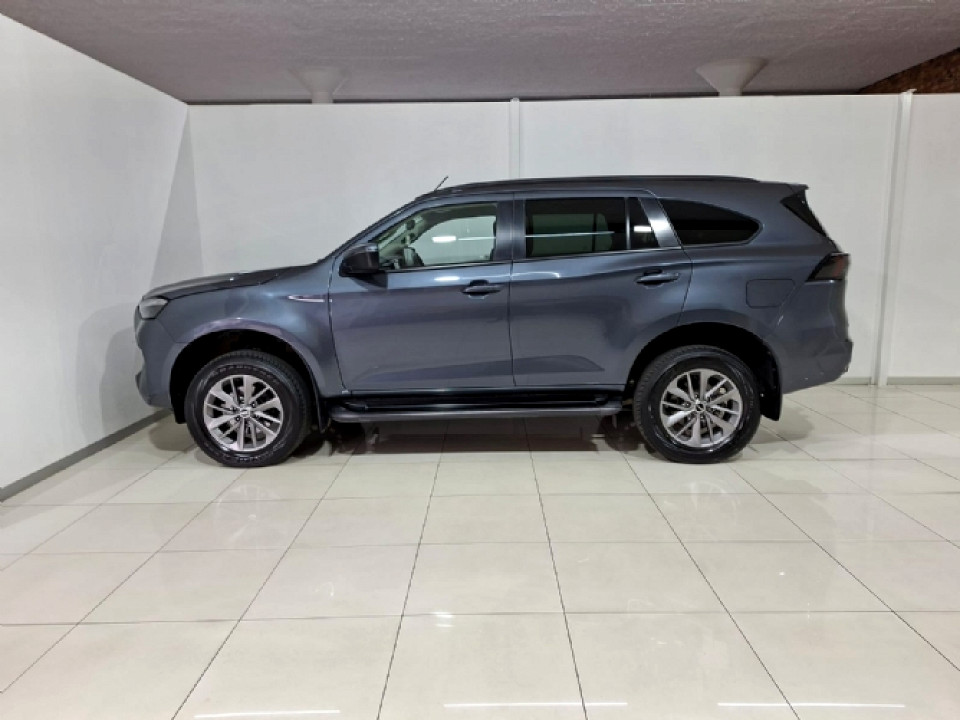 ISUZU MU-X 3.0D LS A/T, image 2