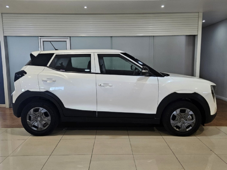 MAHINDRA XUV3XO 1.2T MX2 A/T, image 2