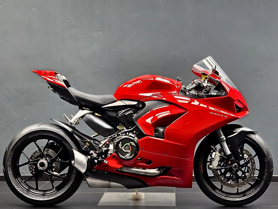 DUCATI V2, image 2