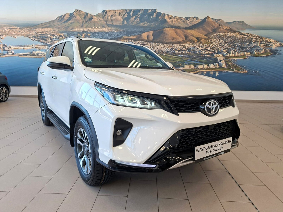 TOYOTA  FORTUNER 2.8GD-6 R/B A/T, image 1