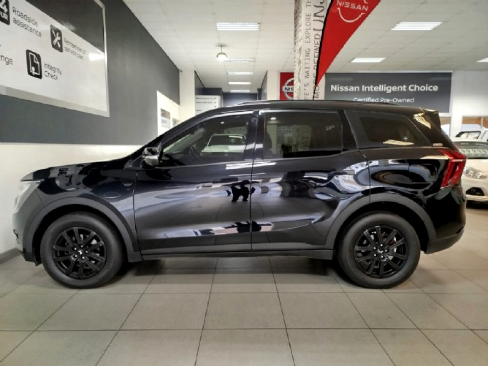 MAHINDRA XUV 700 2.0 AX7 A/T BLACK EDITION (7 SEAT), image 2