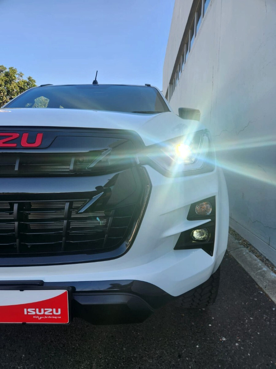 ISUZU D-MAX 1.9 Ddi HR X-RIDER A/T D/C P/U, image 2