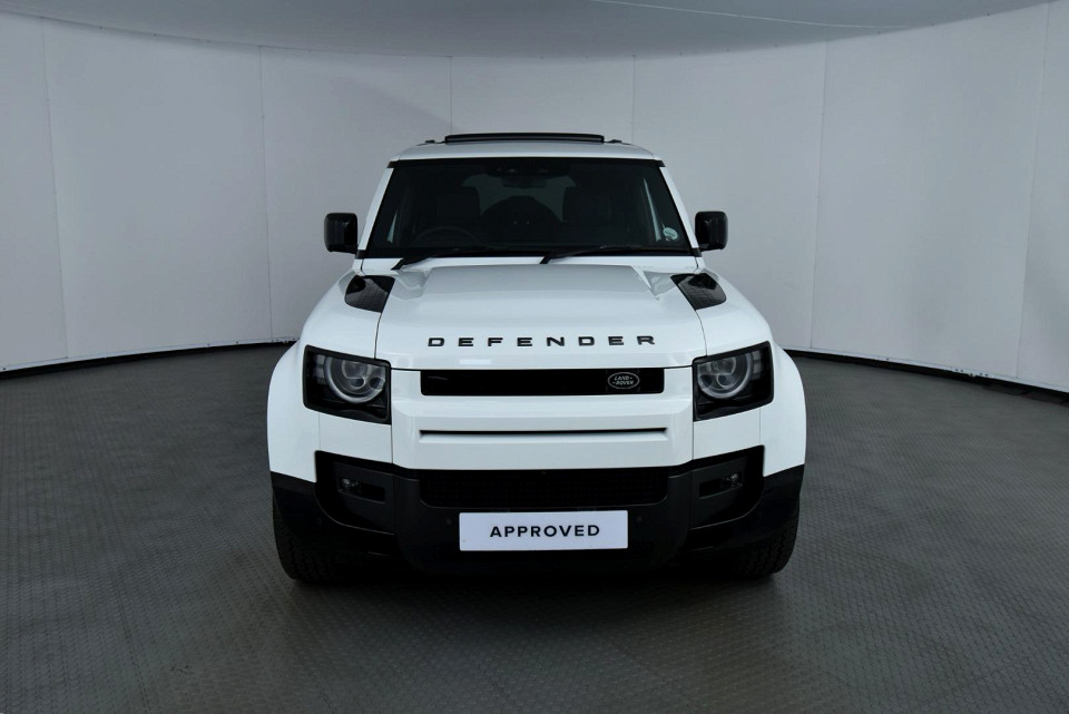 LAND ROVER DEFENDER 110  D250 SE X-DYNAMIC, image 2