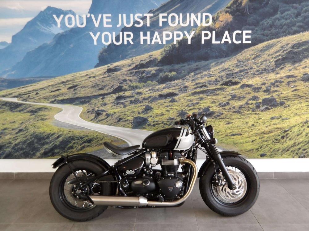 Triumph Bonneville Bobber, image 1