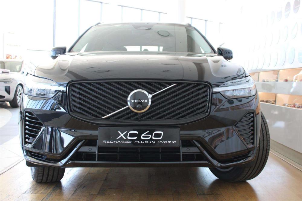Volvo XC60 T8 PHEV Ultra Dark AWD, image 2