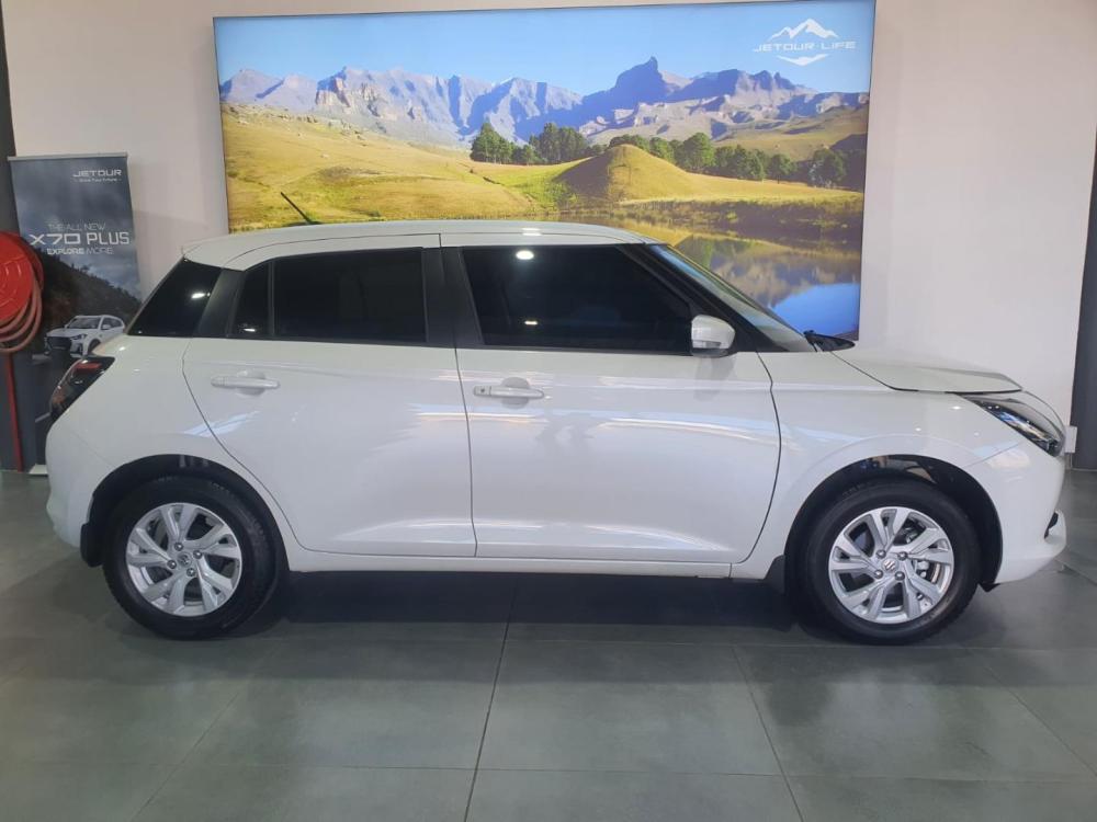 Suzuki Swift 1.2 GL+ CVT, image 2