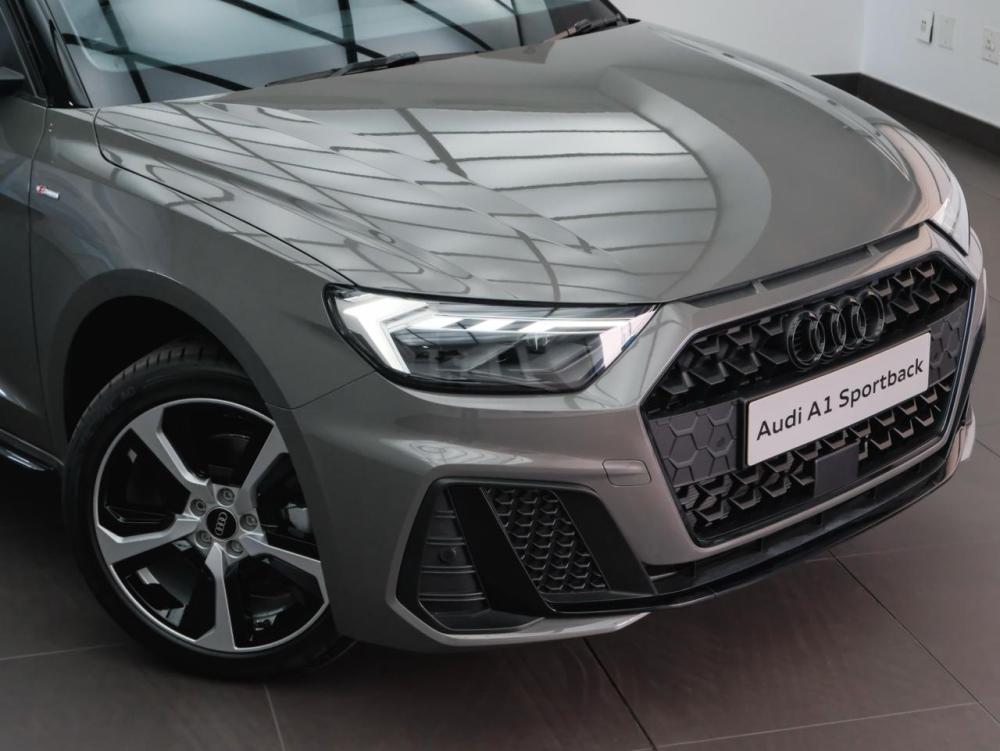 AUDI A1 SPORTBACK 1.0 TFSI S-LINE S TRONIC (30 TFSI), image 2