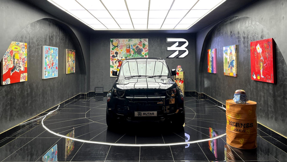 LAND ROVER DEFENDER 110 P525 V8 (386KW), image 2