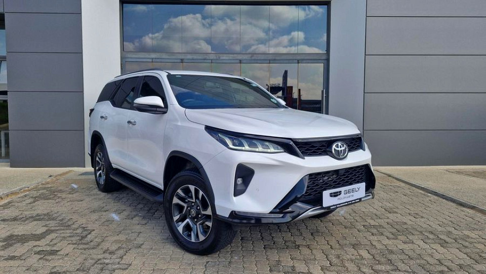 TOYOTA FORTUNER 2.8GD-6 4X4 A/T, image 1