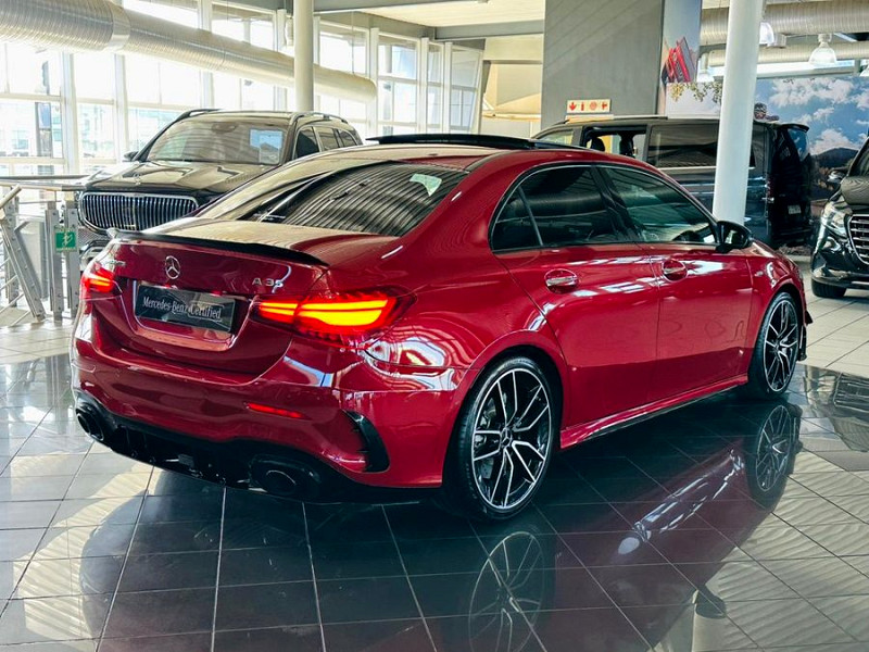 MERCEDES-BENZ AMG A35 4MATIC (4DR), image 2