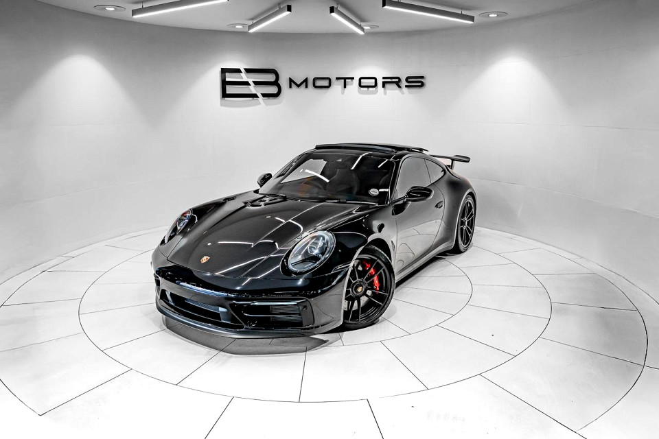 PORSCHE 911 CARRERA 4 GTS (992)
