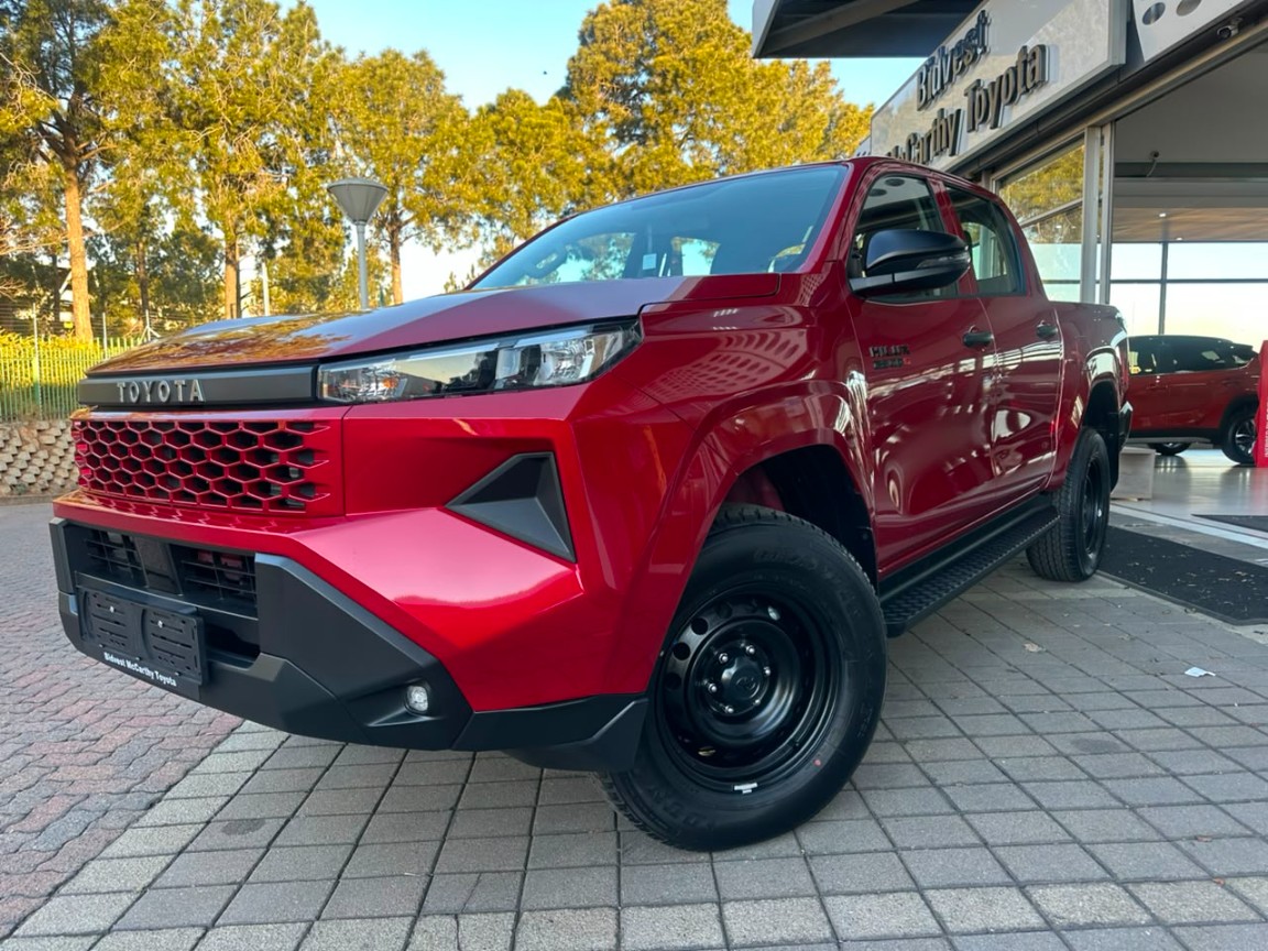 TOYOTA HILUX 2.8 GD-6 RB SRX A/T P/U D/C, image 1