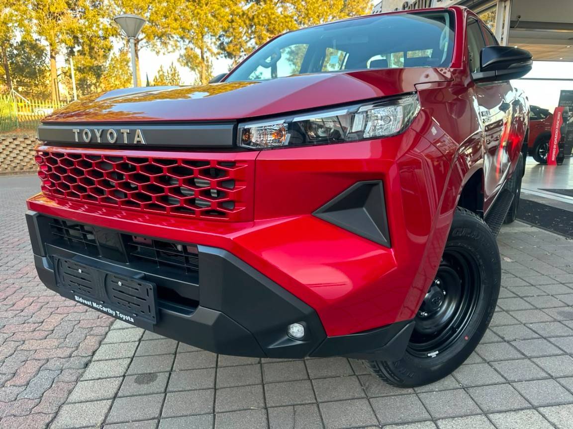 TOYOTA HILUX 2.8 GD-6 RB SRX A/T P/U D/C, image 2