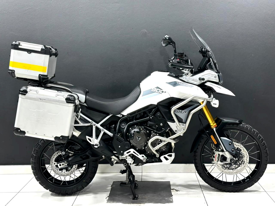 TRIUMPH 900 Rally Pro, image 2